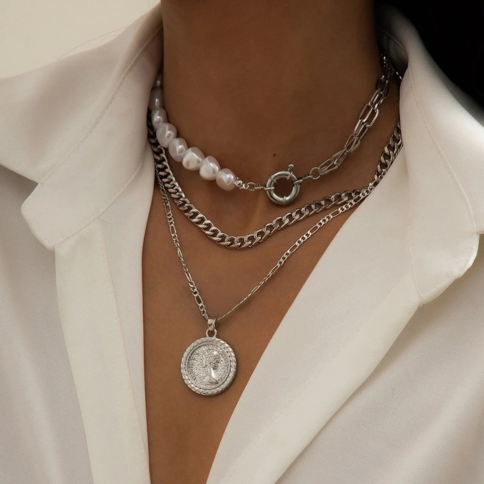 Retro Style Personality Pearl OT Buckle Necklace